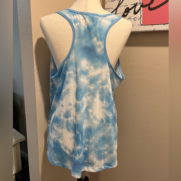 Superman (Woman) Tank Top - Picture 2 of 4